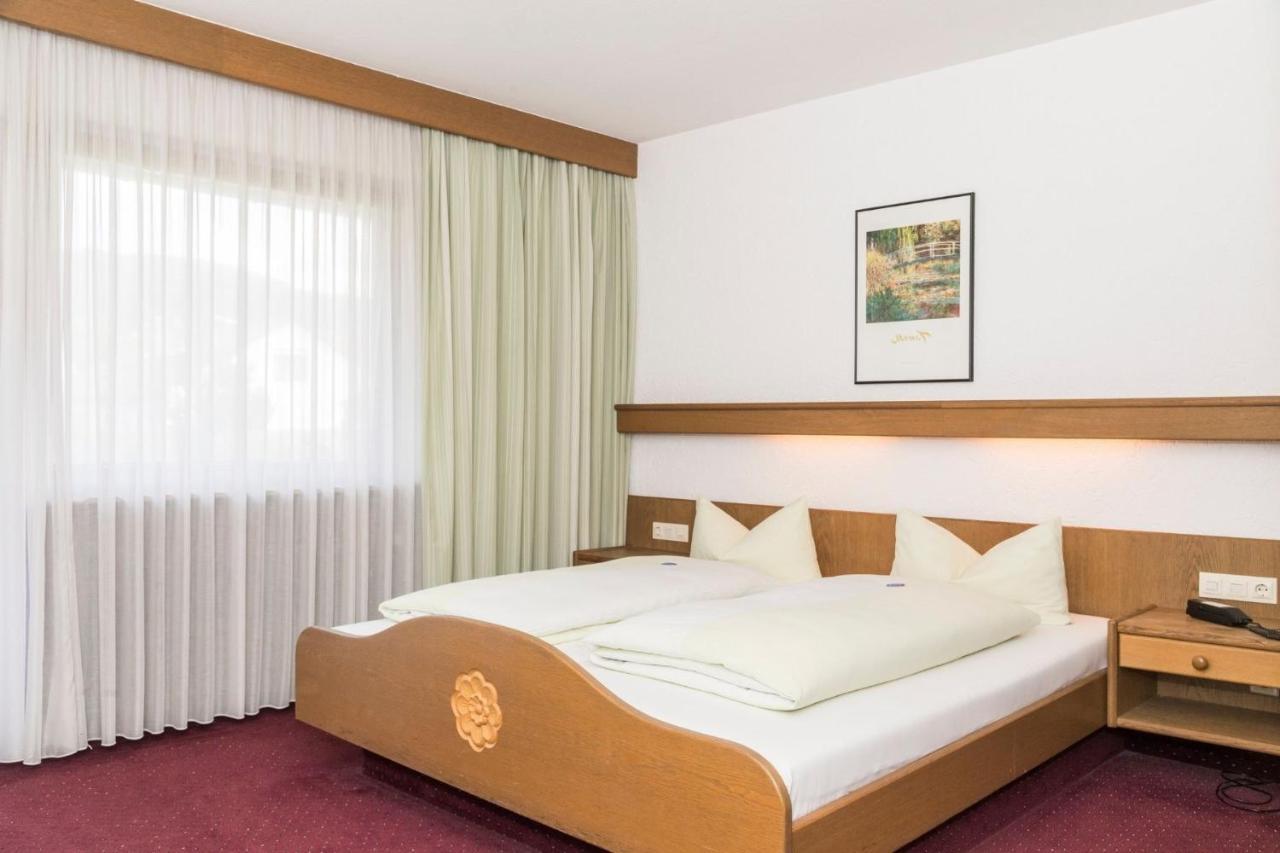 Gaestehaus Becher Donzdorf Exteriör bild