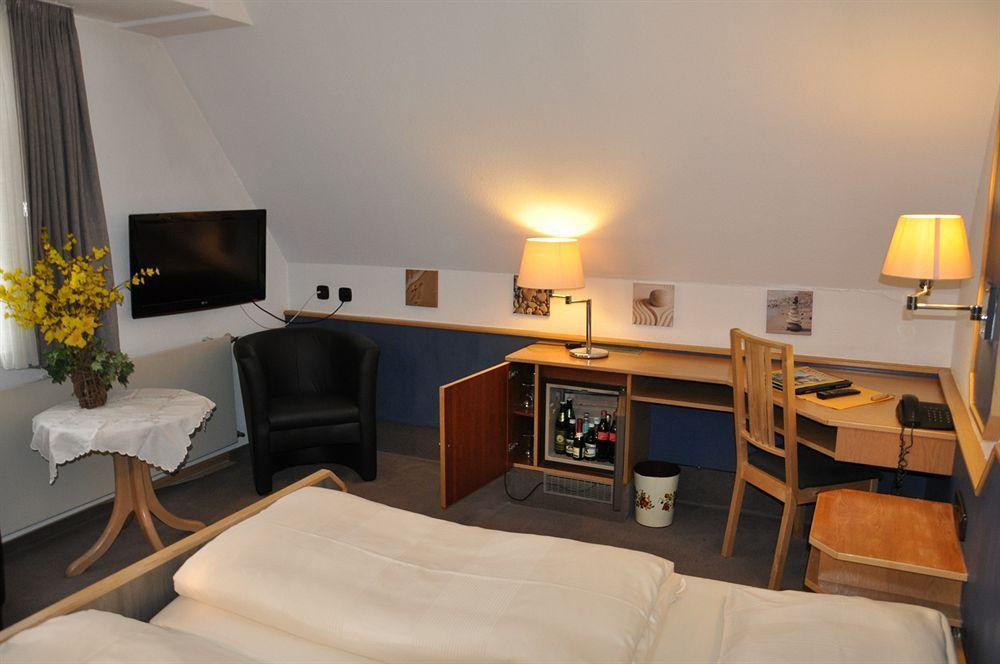 Gaestehaus Becher Donzdorf Exteriör bild